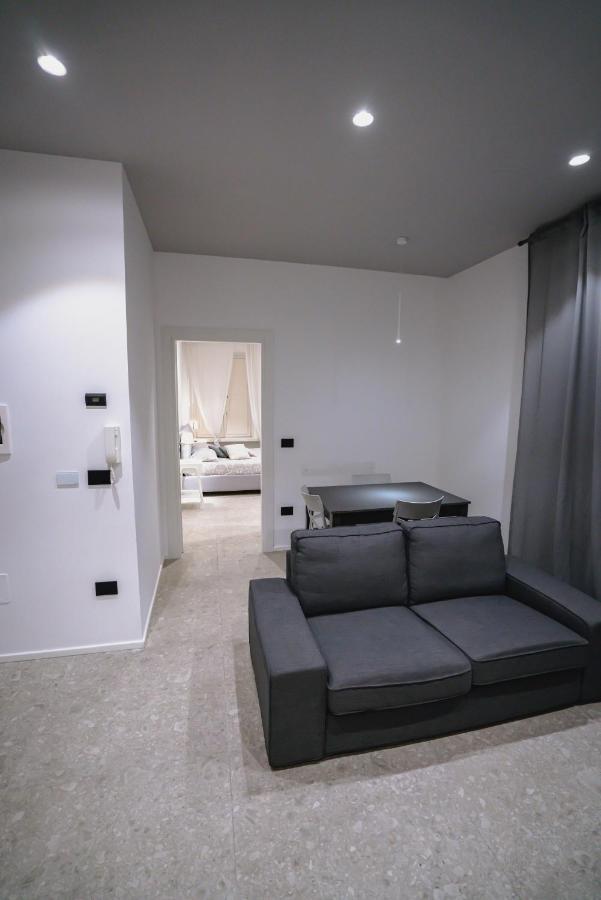 De Luca 6 Apartments Salerno Exterior photo